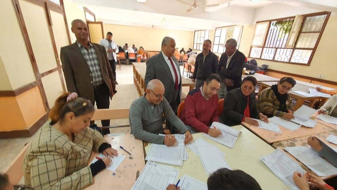 انتظام لجان تصحيح الإعدادية بالأقصر&nbsp;