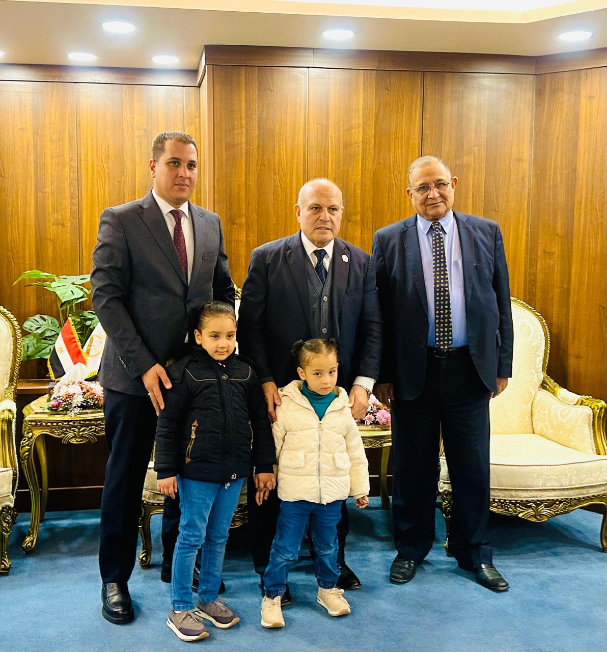 النيابة الإدارية تكرم أسرة شهيدة الواجب الوطني