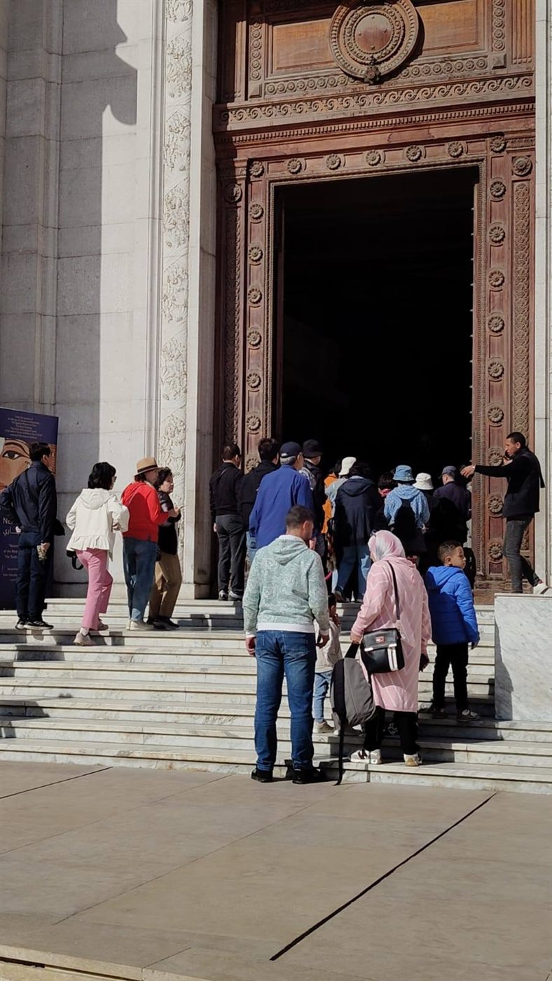 إقبال جماهيري على كنوز المتحف المصري بالتحرير