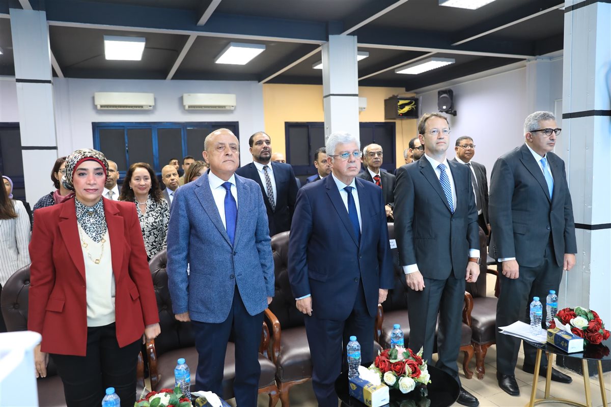 مركز «تمكين للإبداع والتكنولوجيا» بكلية الفنون الجميلة.