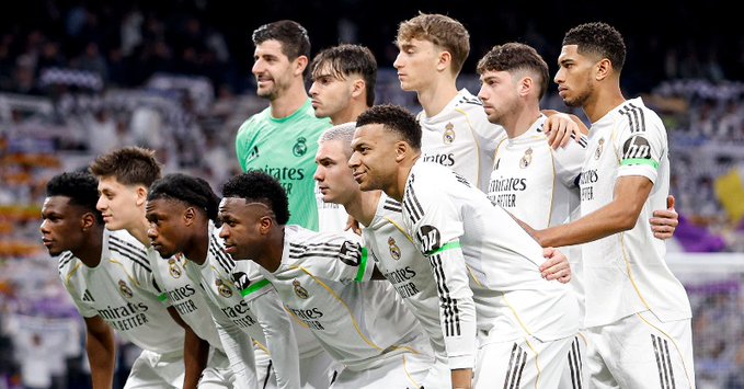 <strong>لاعبو ريال مدريد يرتدون أربطة خضراء دعمًا لمكافحة السرطان</strong>