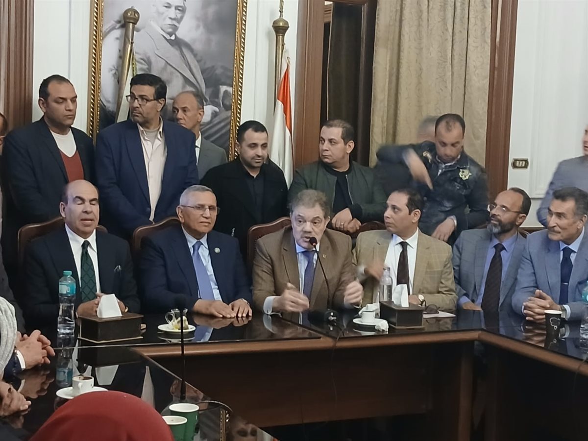 الدكتور السيد البدوي في مقر الهيئة العليا للحزب&nbsp;