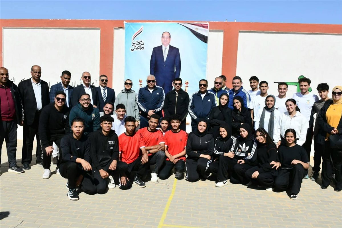جانب من جولة وزير الشباب والرياضة بالوادى الجديد