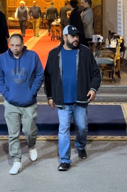 تايسون يقدم واجب العزاء في حما أحمد داود
