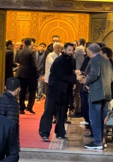 أحمد حاتم في عزاء والد علا رشدي