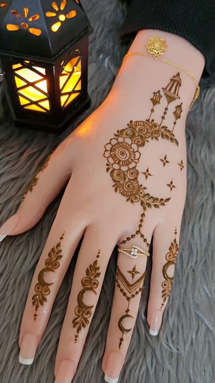 رسومات حنة على الجسم للعروسة