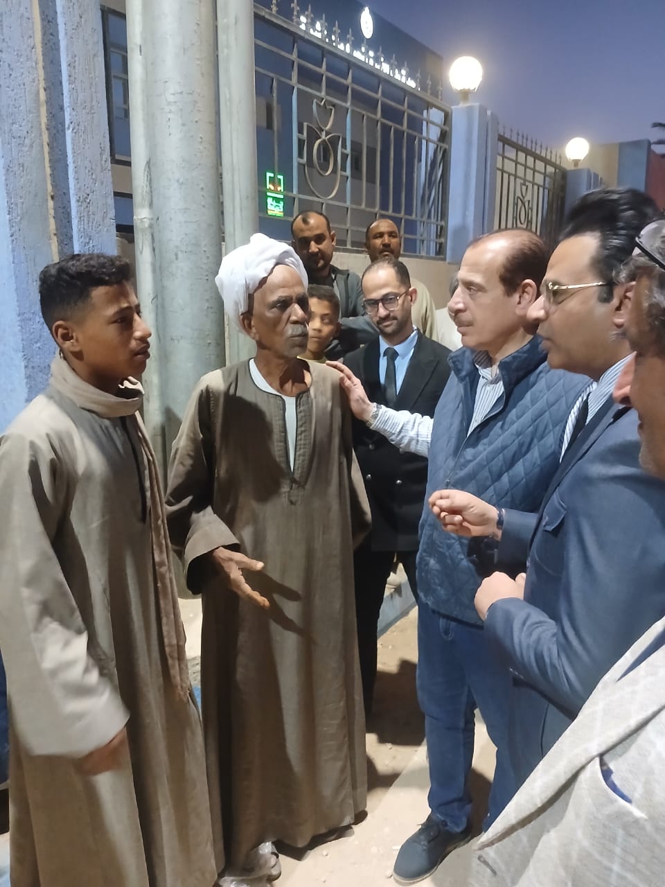 ناشب وزير الصحة بسوهاج