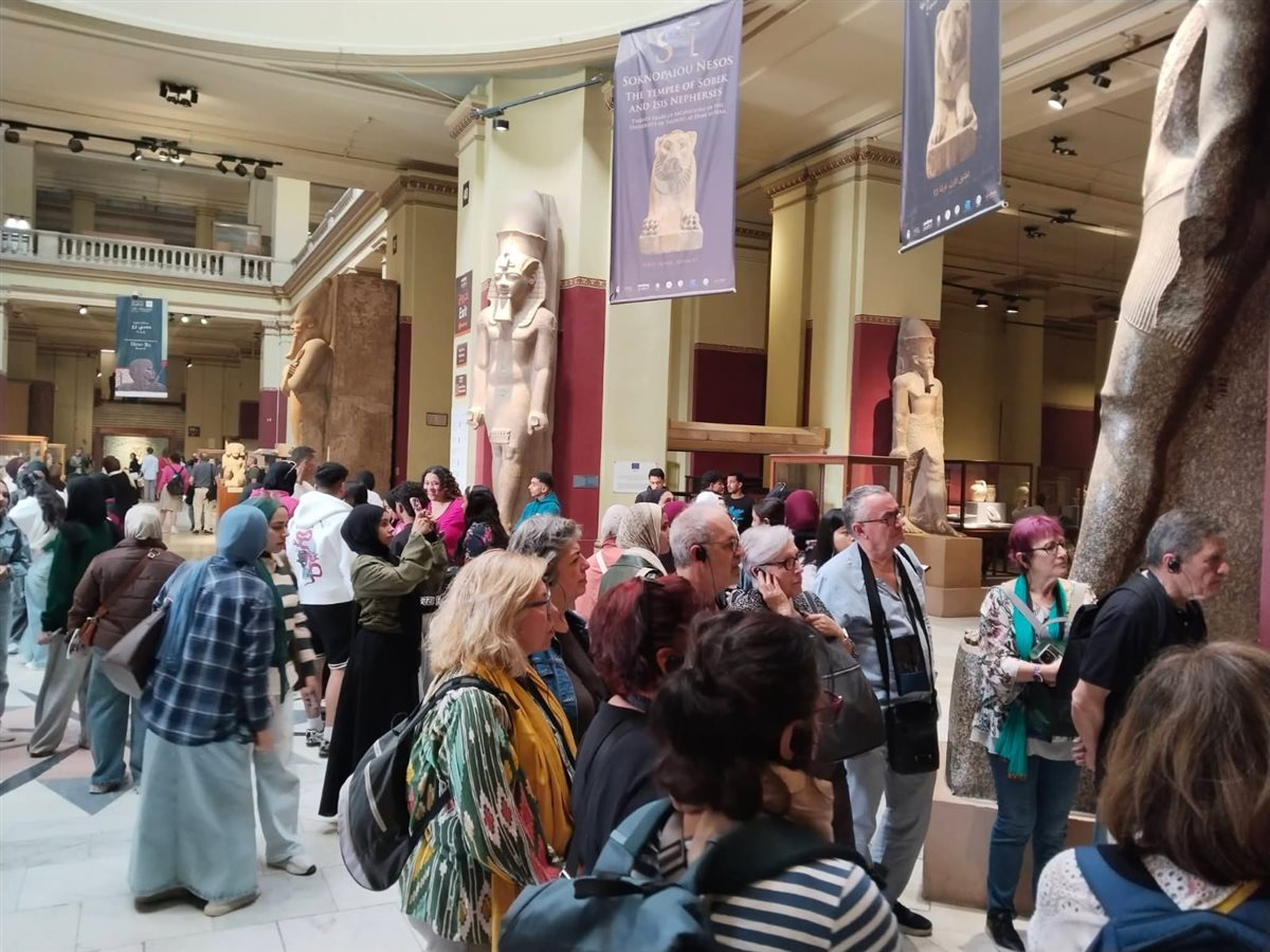إقبال واسع من السائحين على زيارة المتحف المصري بالتحرير&nbsp;