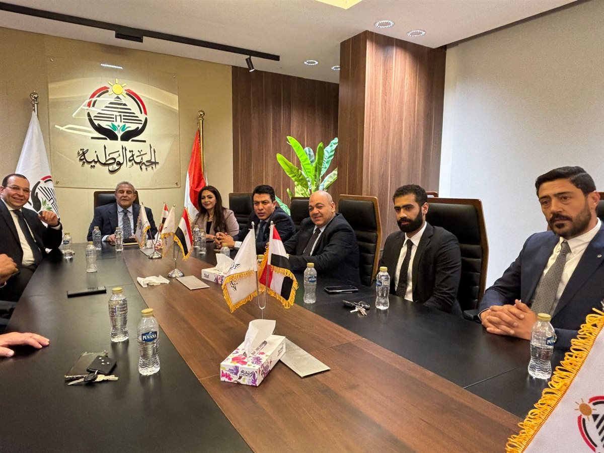 طاهر أبو زيد وأمانة الرياضة بحزب الجبهة الوطنية (5)