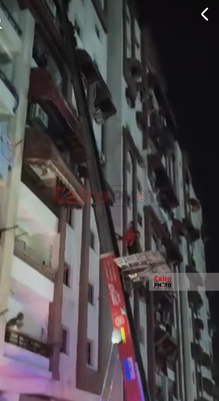 إجلاء السكان باستخدام الأوناش 
