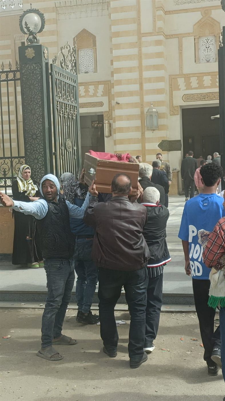 الفنانة عبير فاروق
