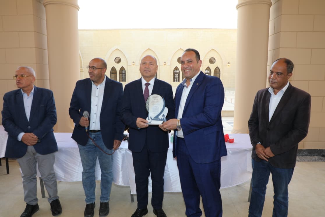 تكريم الحرفيين والفنيين القائمين على أعمال الترميم