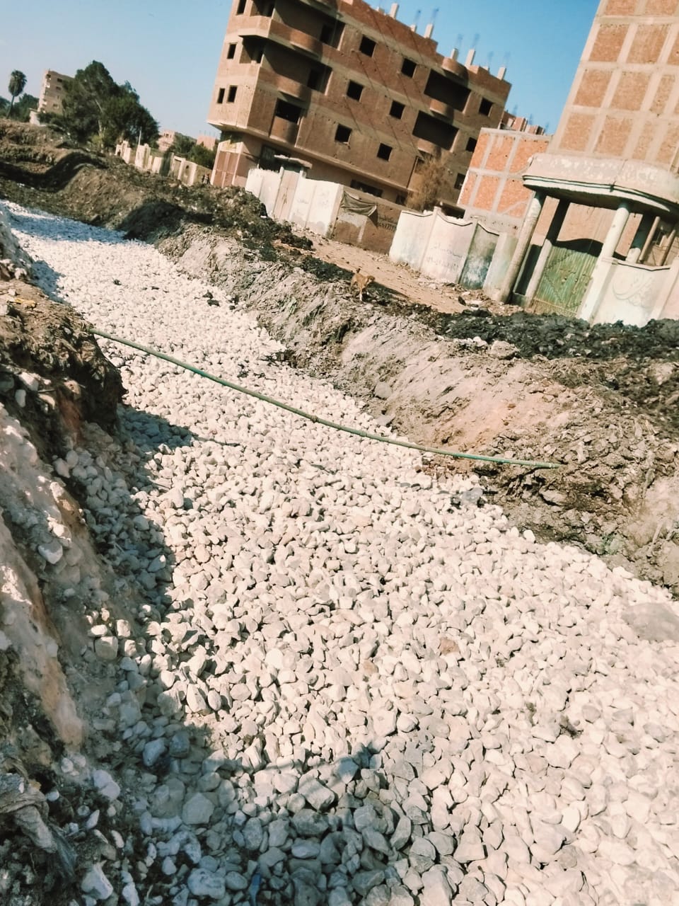 محافظ الجيزة يتابع أعمال تطهير ترعة الحفرية بالبراجيل