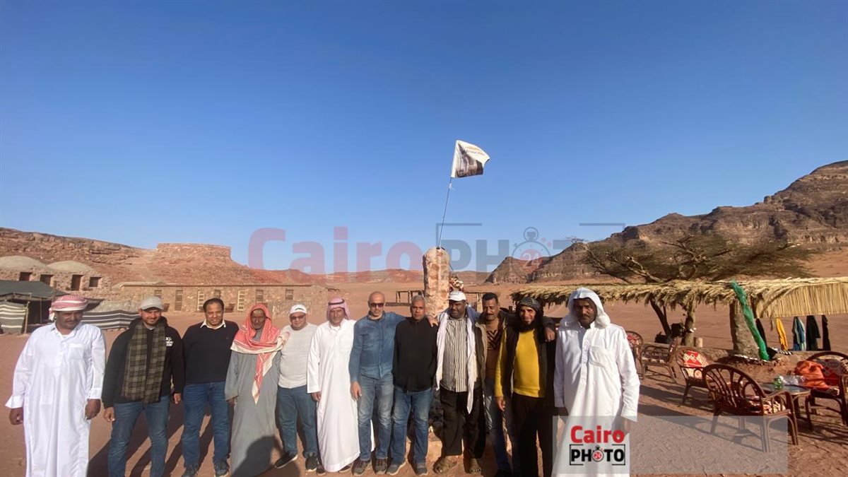 &nbsp;فريق البعثة المصرية مكتشف هضبة أم عراك بجنوب سيناء