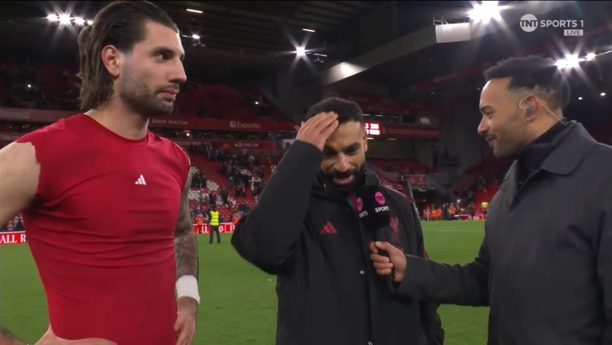 <strong>محمد صلاح نجم فريق ليفربول ودومنيك سوبوسلاي</strong>