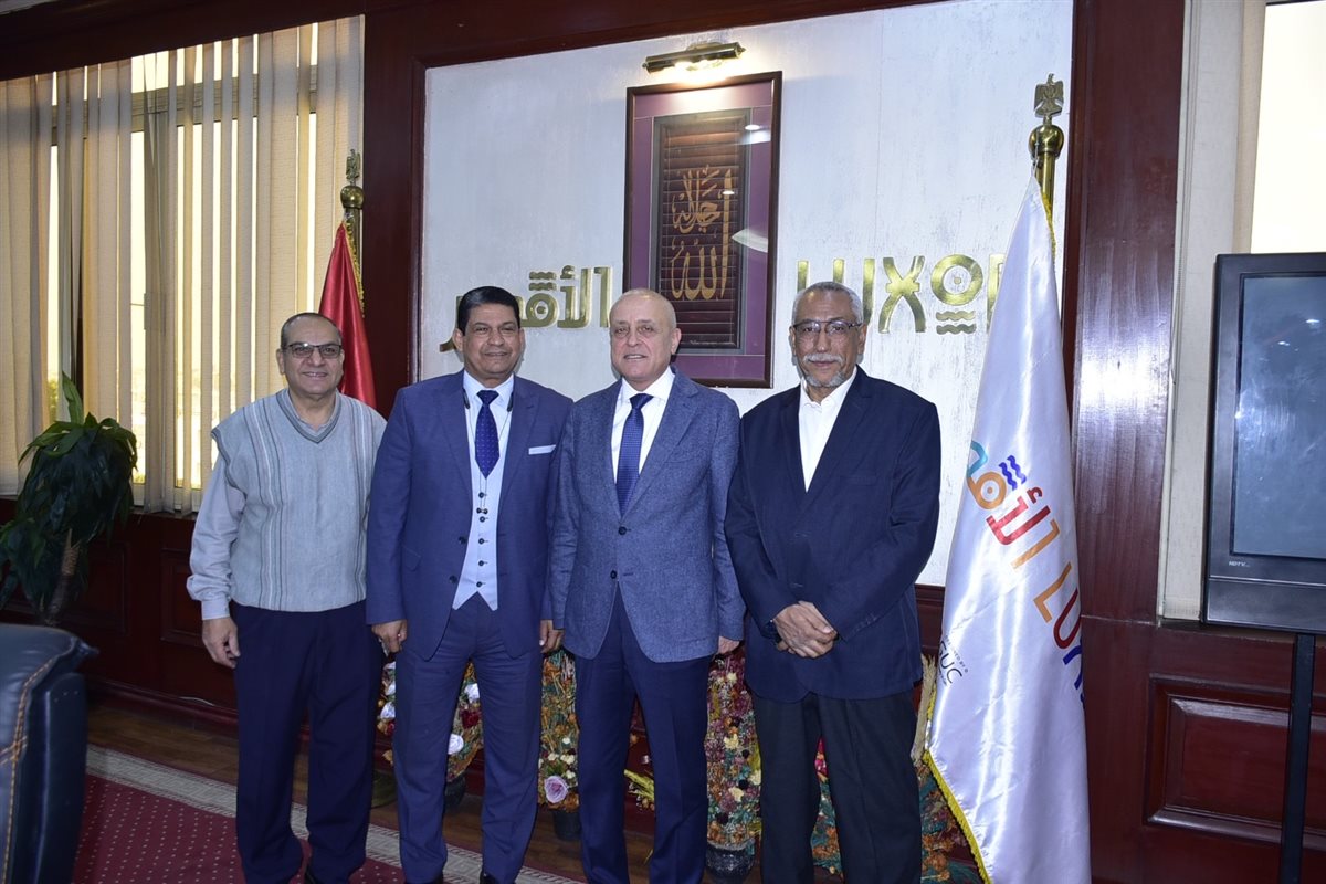 محافظ الأقصر يسلم مساكن الطود وسط فرحة الأهالي&nbsp;