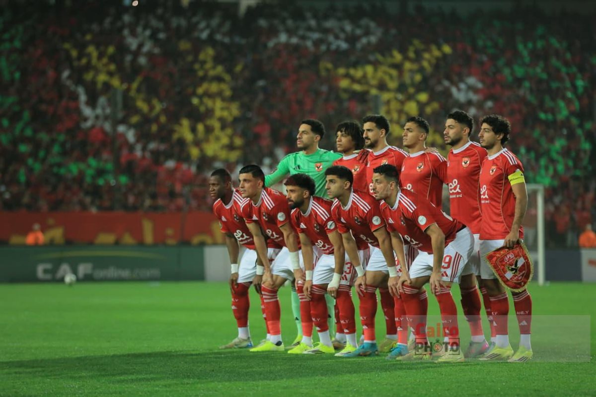 لاعبو الأهلي