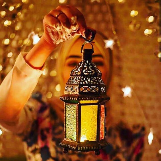 برومبت تصميم صور رمضان 2026