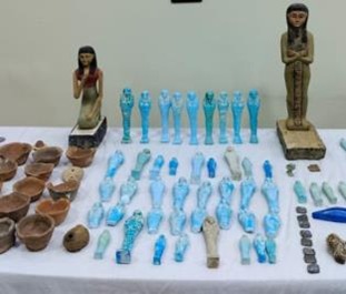 ضبط 509 قطعة أثرية بحوزة أحد الأشخاص بأسيوط&nbsp;