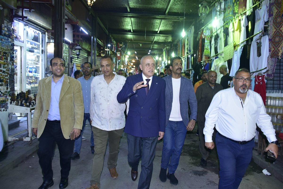 جولة محافظ الأقصر بالسوق السياحي&nbsp;