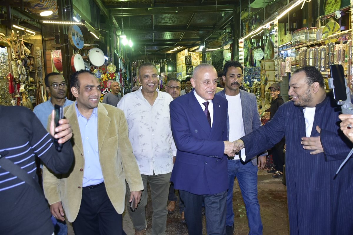جولة محافظ الأقصر بالسوق السياحي&nbsp;