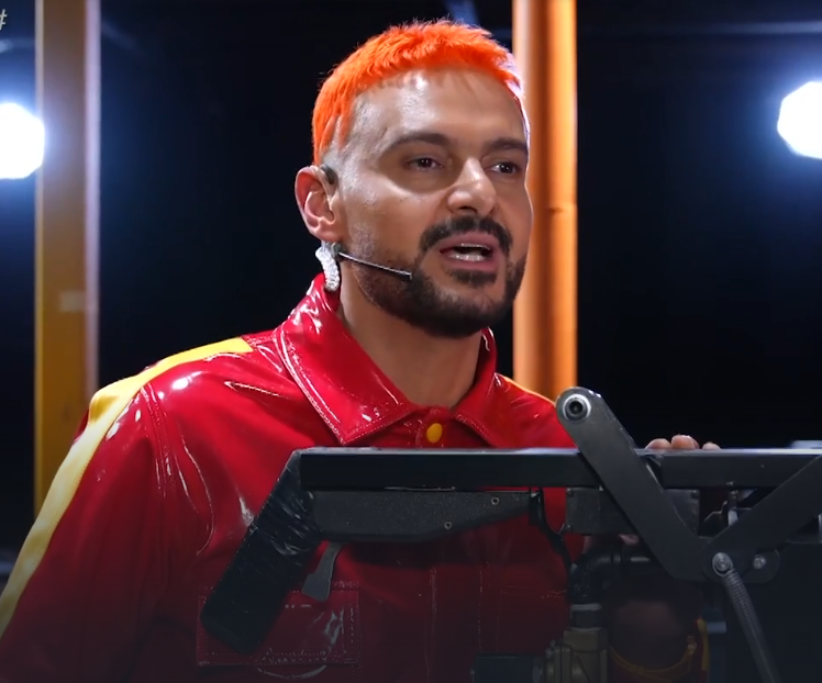 <strong>بكاء أسماء جلال وانفعالها في أولى حلقات رامز ليفل الوحش مع رامز جلال</strong>