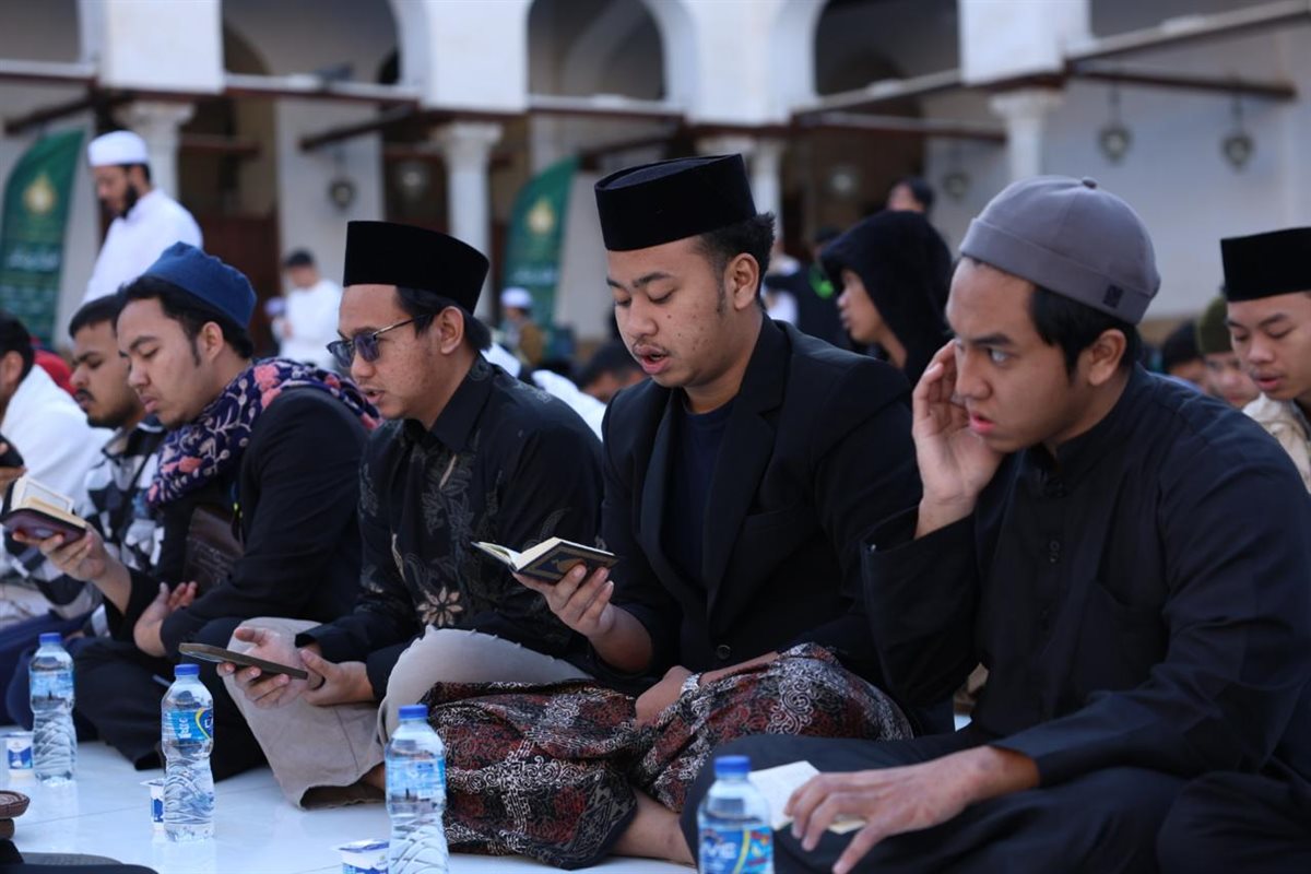 &nbsp;صور جامعة لأبناء قارات العالم في قلعة العلم والوسطية
