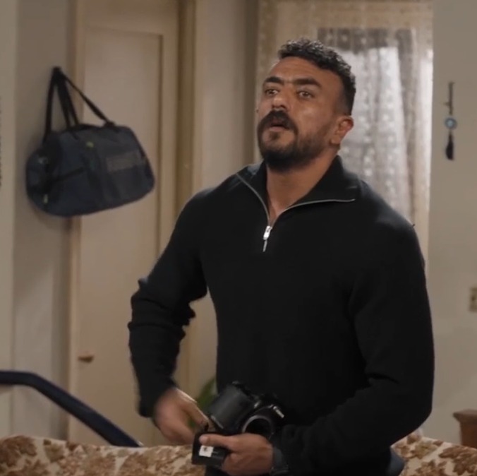<strong>أحمد العوضي يكسر كاميرا وينفعل في برنامج تميم يونس</strong>