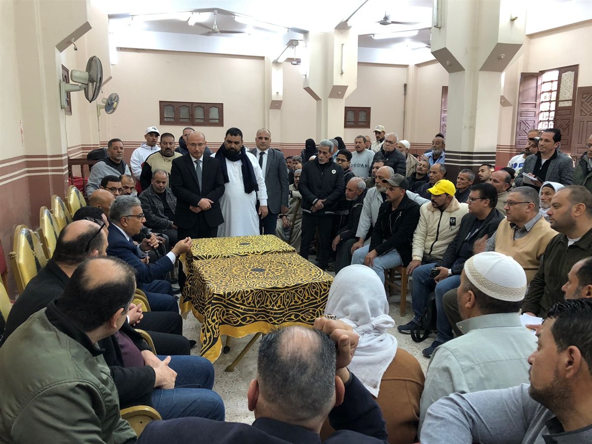 محافظ الدقهلية يعزي أسر ضحايا حادث تصادم محور 30 يونيو بالمطرية