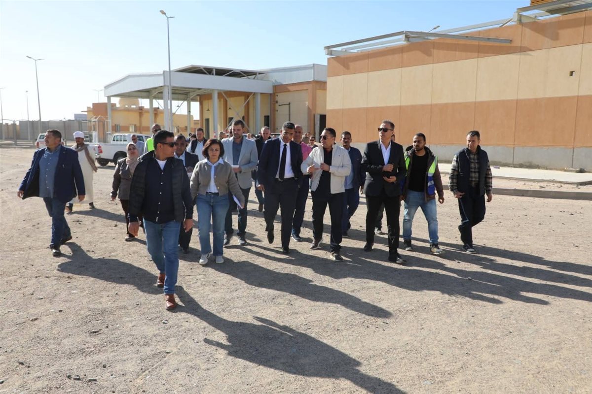 محافظ البحر الاحمر يتفقد المجزر الجديد 