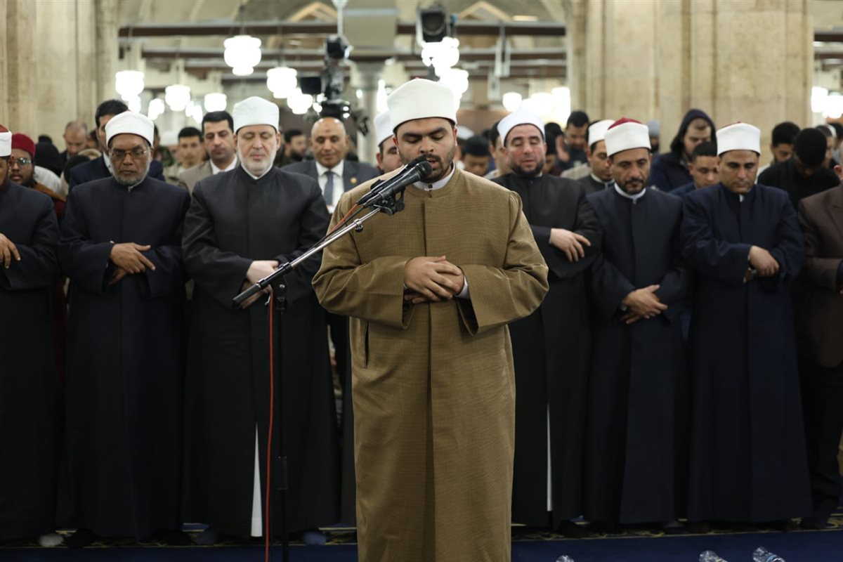 &nbsp; الليلة الخامسة من رمضان وصلاة العشاء والتراويح في الجامع الأزهر&nbsp;