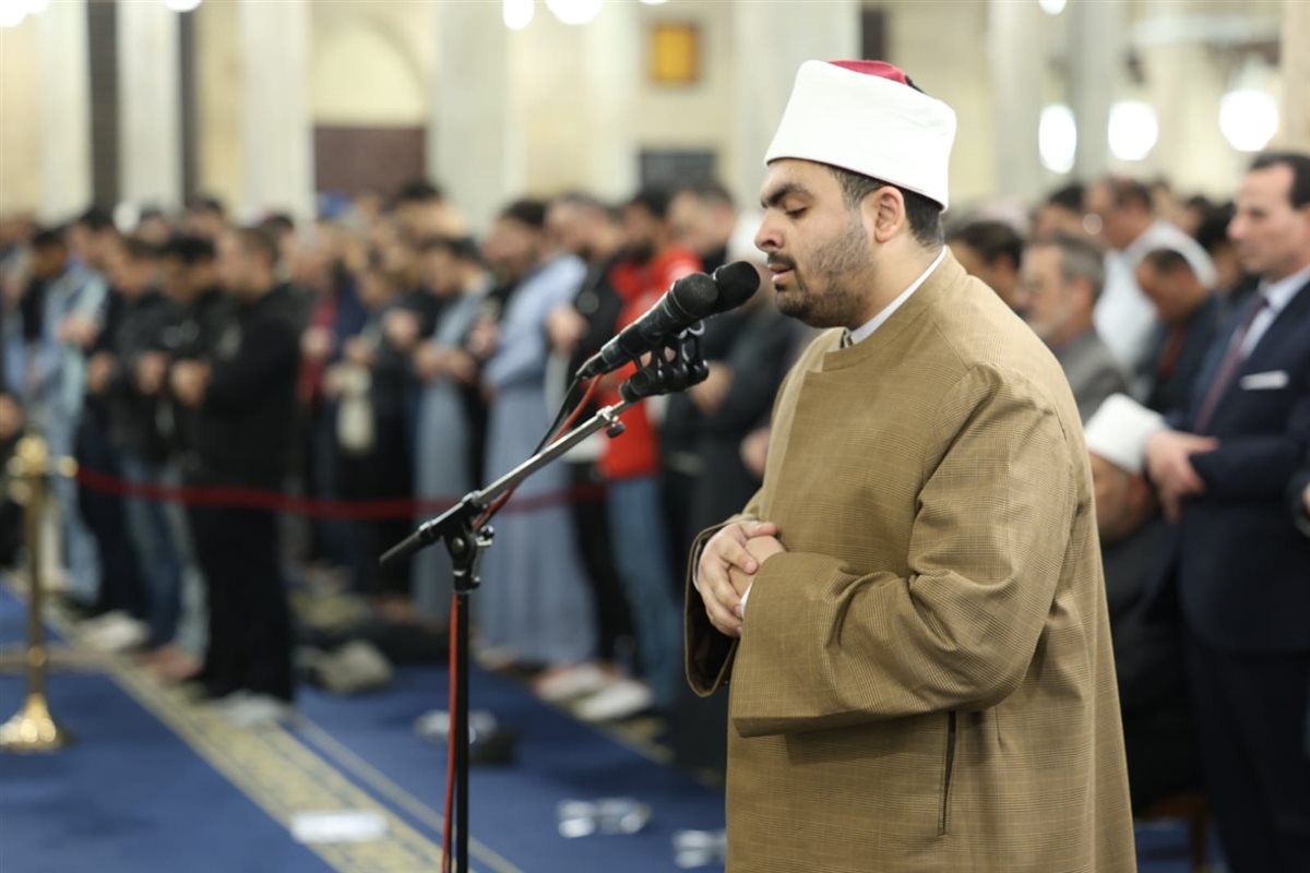 &nbsp; الليلة الخامسة من رمضان وصلاة العشاء والتراويح في الجامع الأزهر&nbsp;