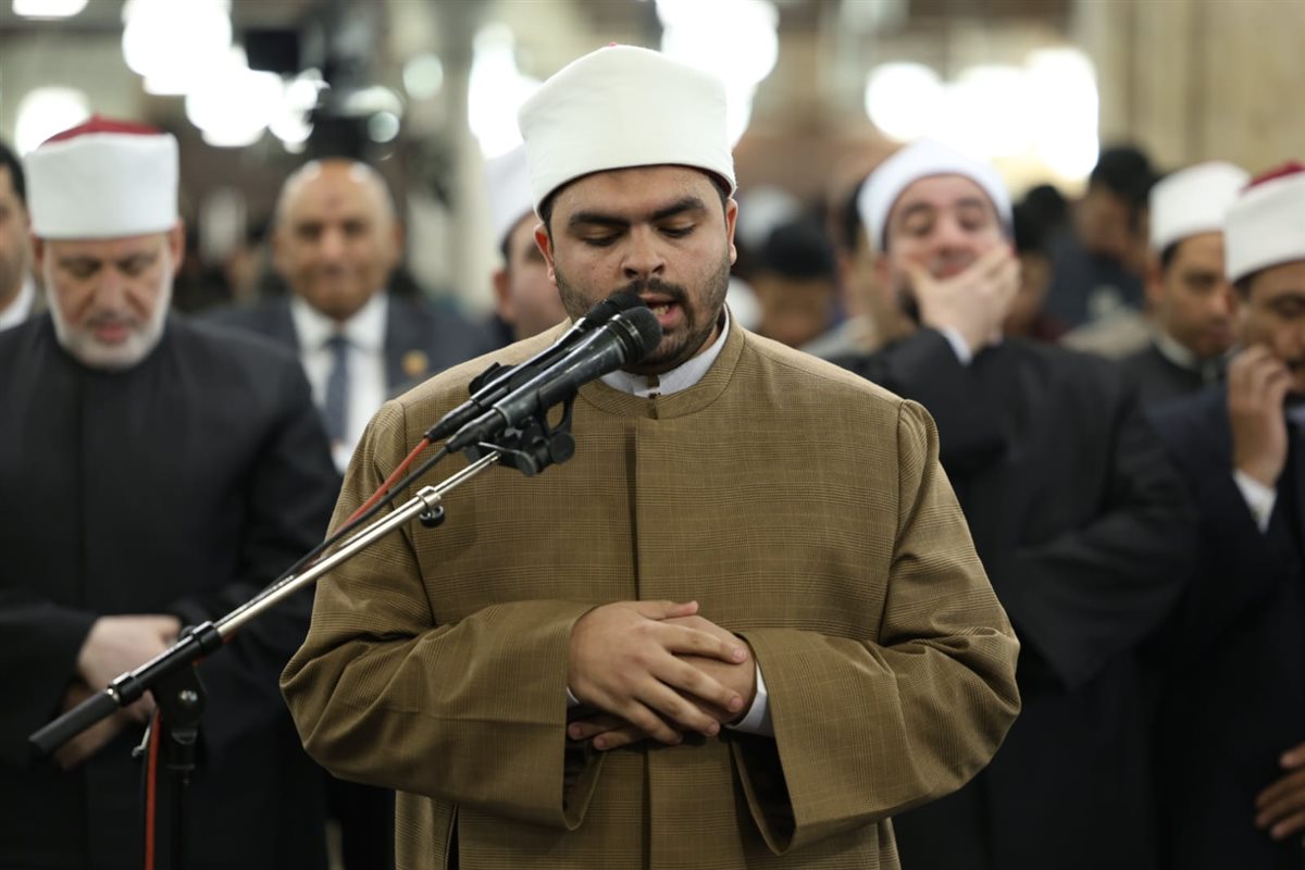 &nbsp; الليلة الخامسة من رمضان وصلاة العشاء والتراويح في الجامع الأزهر&nbsp;