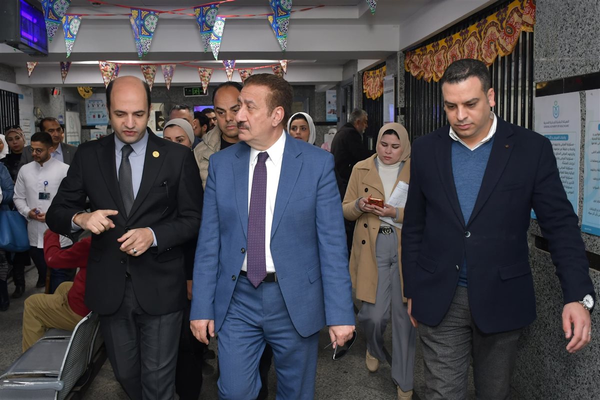 محافظ بورسعيد يتابع انتظام العمل بوحدة صحة المناخ 2 