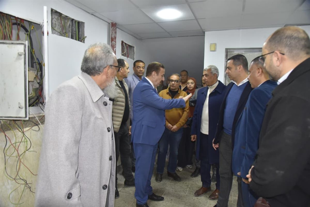 محافظ بورسعيد يتفقد مستشفى شفاء بورسعيد للأورام