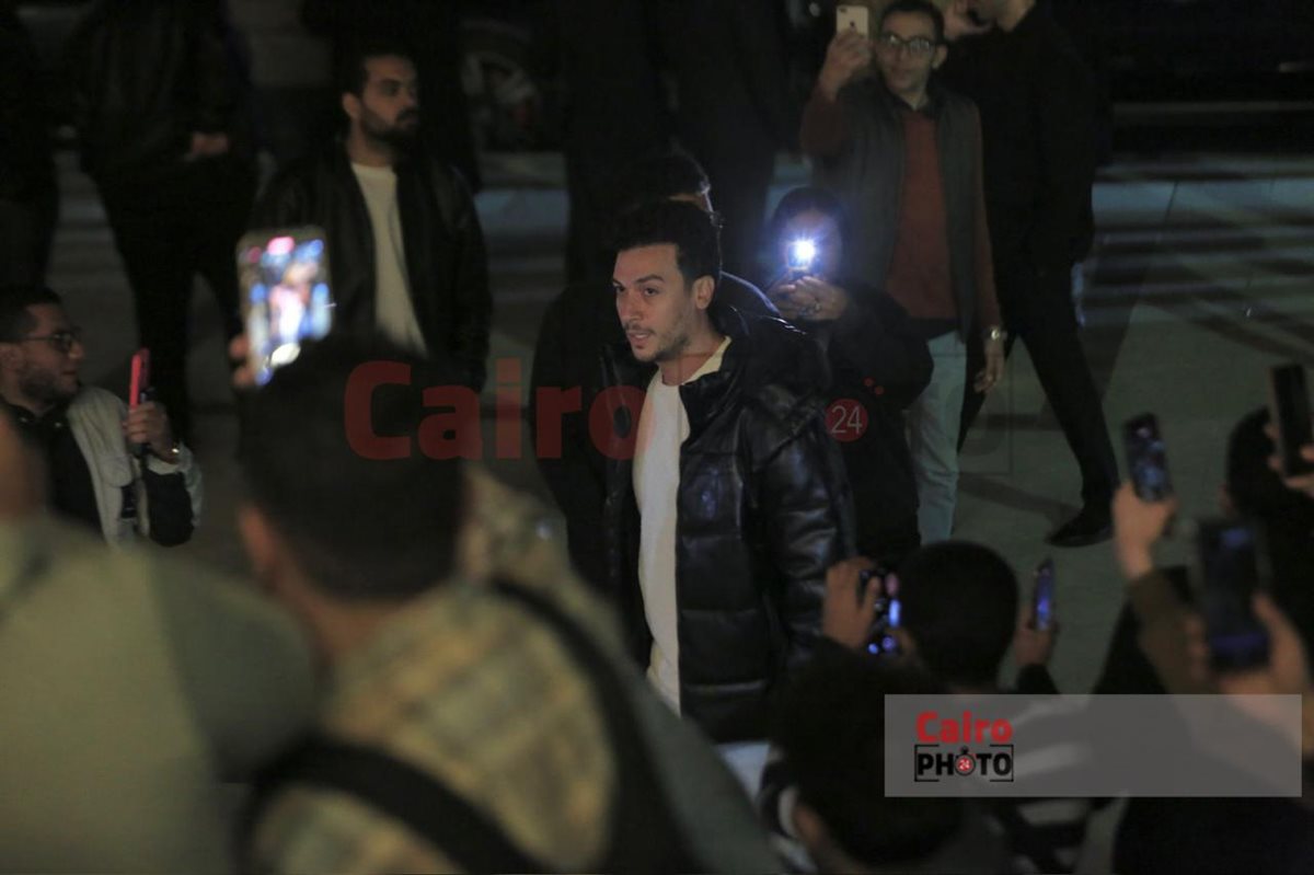 أحمد عبد الوهاب في عزاء شقيق زينة