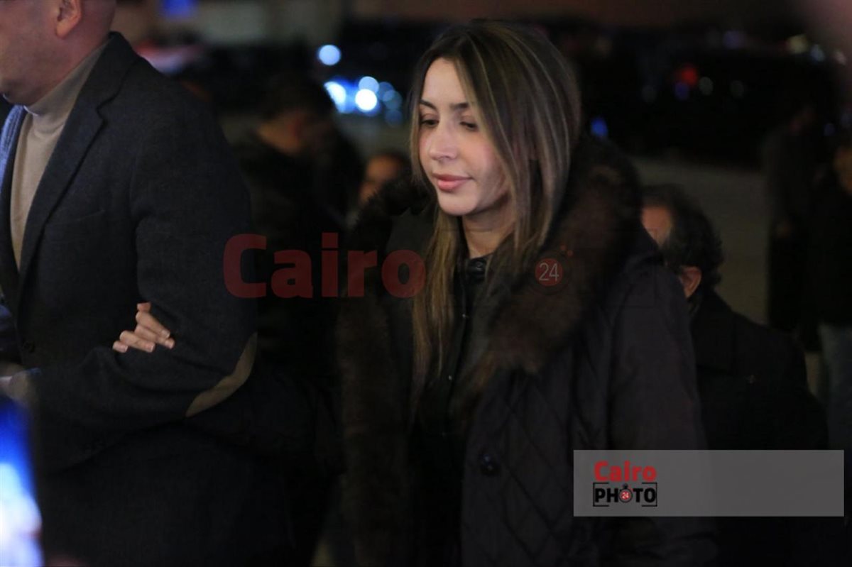 بينهم جمال العدل ومحمد رمضان وخالد يوسف.. نجوم وشخصيات عامة يقدمون واجب العزاء في رحيل شقيق زينة