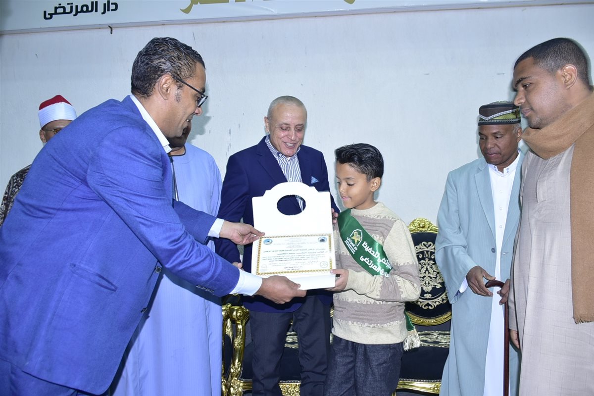 محافظ الأقصر بساحة المرتضي&nbsp;
