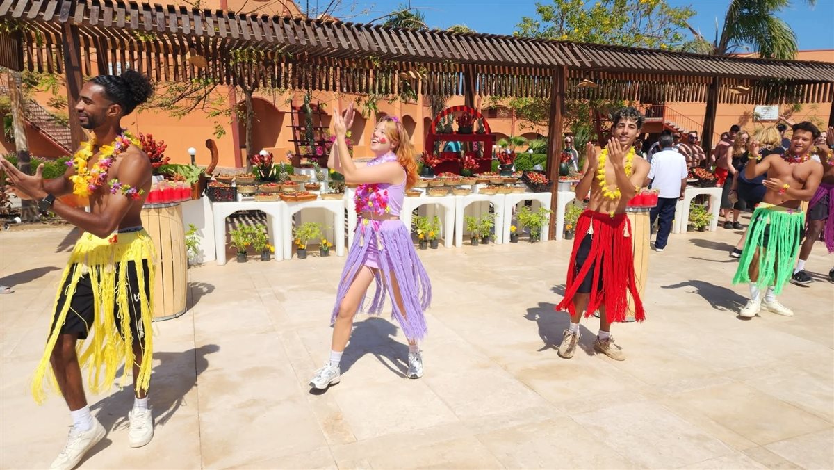 مهرجان الفراولة بشواطئ مرسى علم 