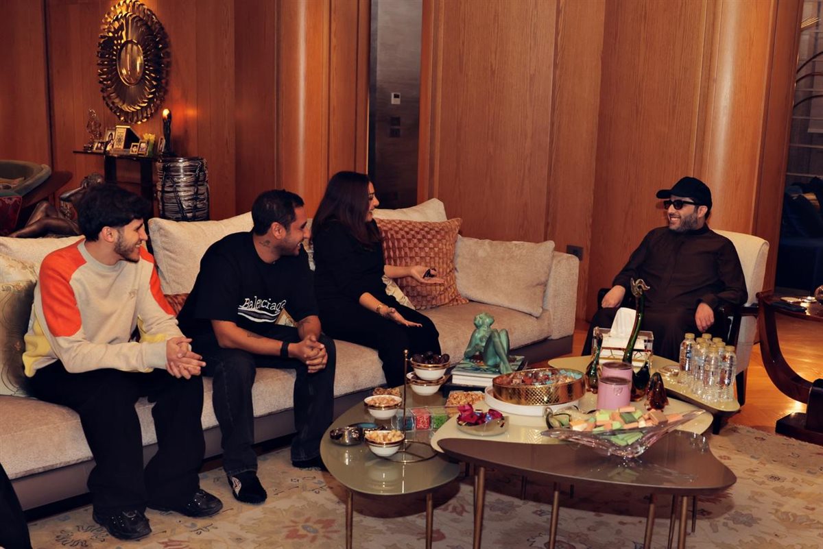 &nbsp;المستشار تركي آل الشيخ يزور الفنانة إنغام في منزلها