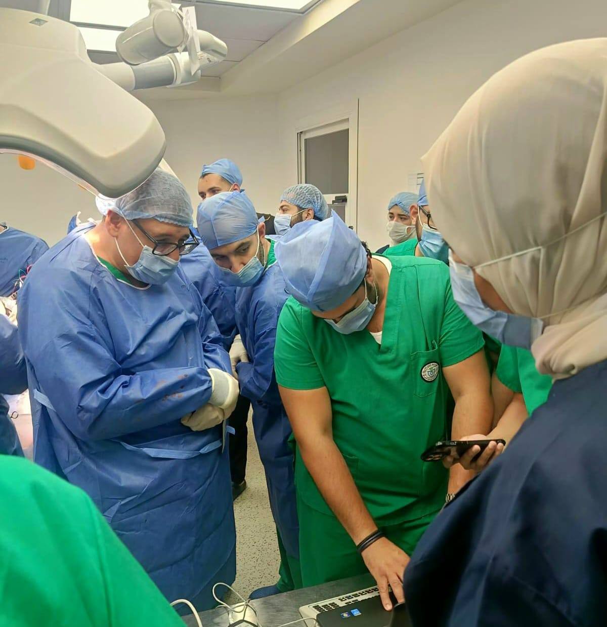 نجاح جراحة زرع جهاز التحفيز العميق للمخ