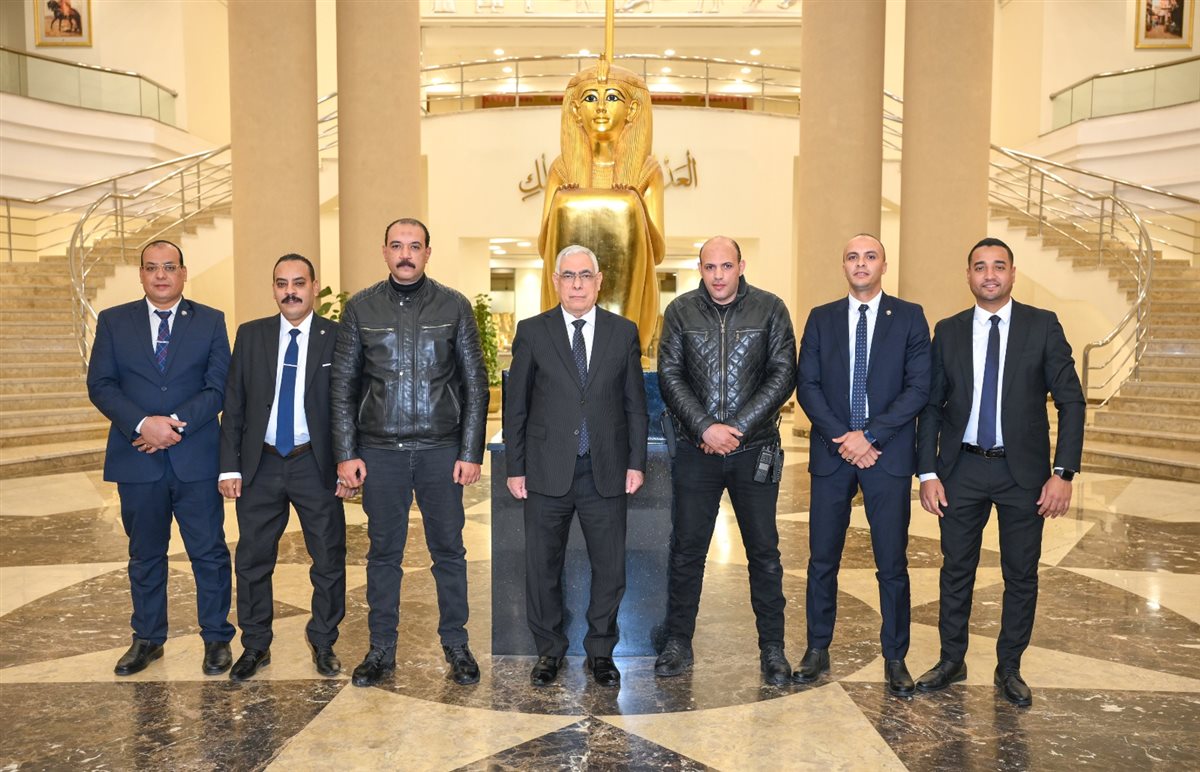<strong>النائب العام يشارك موظفي السكرتارية وأفراد الحراسة مأدبة إفطار شهر رمضان المبارك&nbsp;</strong>