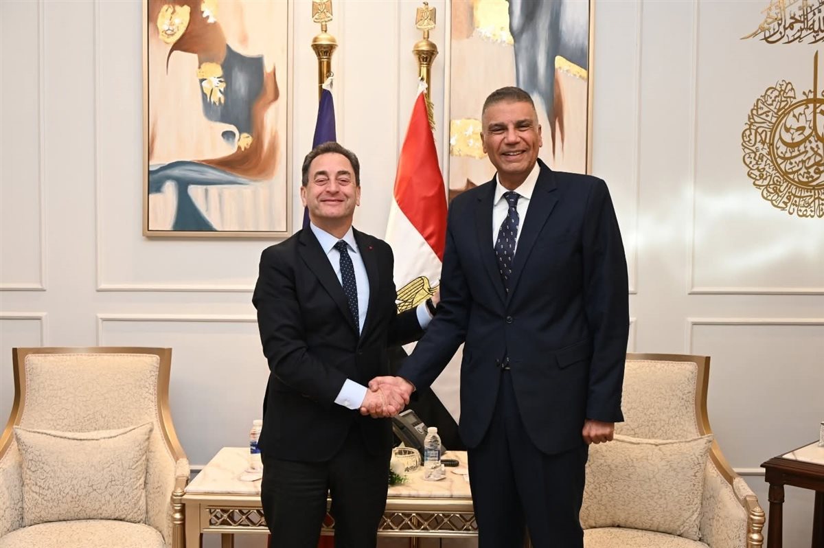 محافظ جنوب سيناء يستقبل السفير الفرنسي 