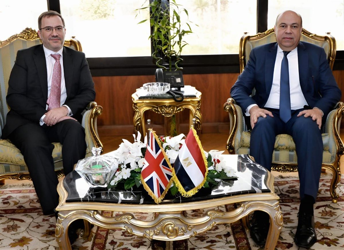 وزير الطيران المدني-سفير المملكة المتحدة&nbsp;