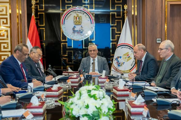 &nbsp;الدكتور مهندس صلاح سليمان جمبلاط وزير الدولة للإنتاج الحربي
