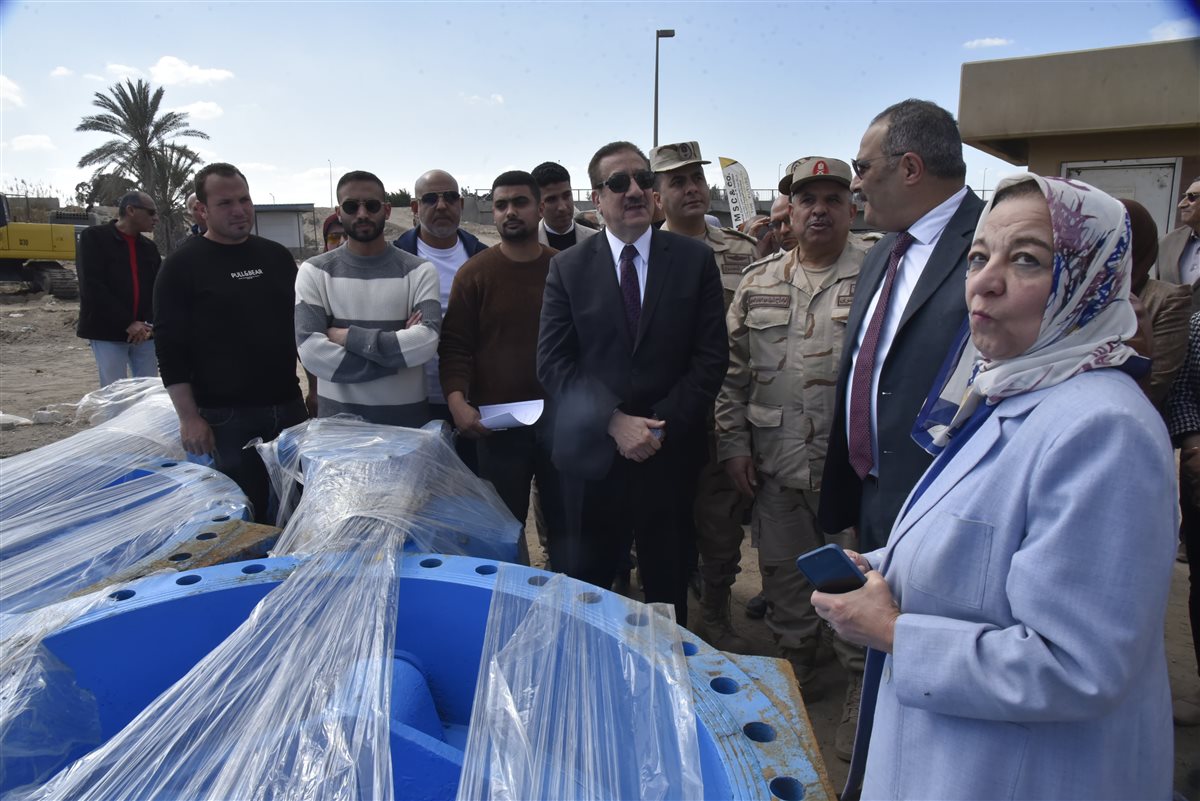 جولة محافظ بورسعيد بمحطة مياه الشرب 