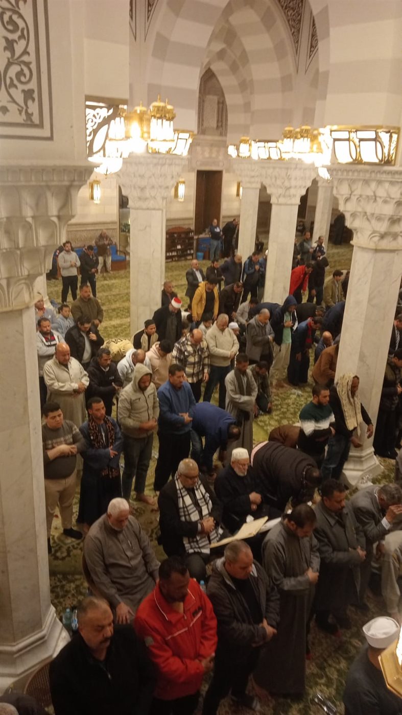 كبار القراء ونجوم «دولة التلاوة» يواصلون إحياء الليلة العشرين بتلاوات ندية وابتهالات روحانية في المساجد الكبرى