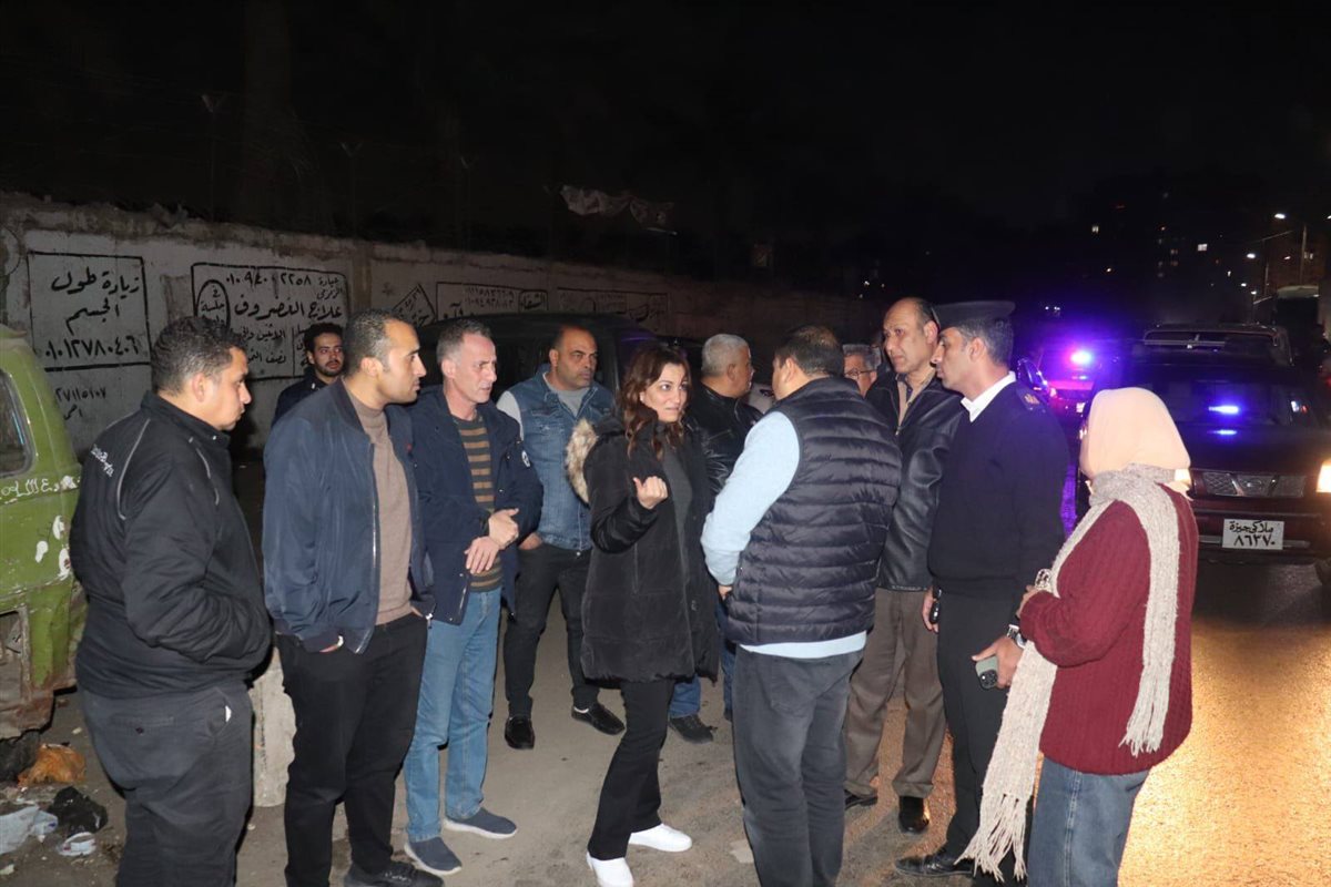 نائب محافظ الجيزة تجري جولة ليلية في بولاق الدكرور