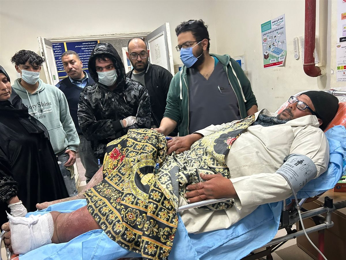 نقل المريض إلى المستشفى