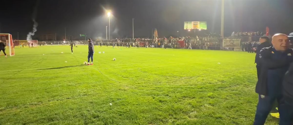 قبل مواجهة الأحد.. جماهير الترجي تهاجم بن رمضان وترفع لافتة بمران الفريق تحمل كلمة 